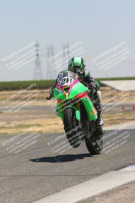 media/Aug-04-2024-TrackDaz (Sun) [[e1ff0814b6]]/Group A/12pm (Wheelie Bump)/